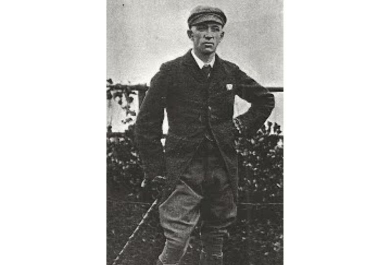 Harry Escott