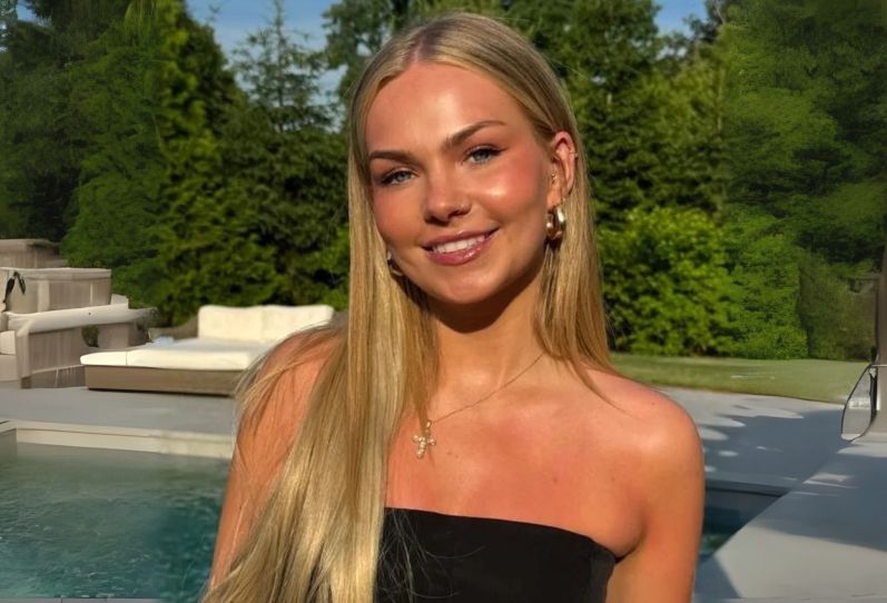 Charlotte Savill