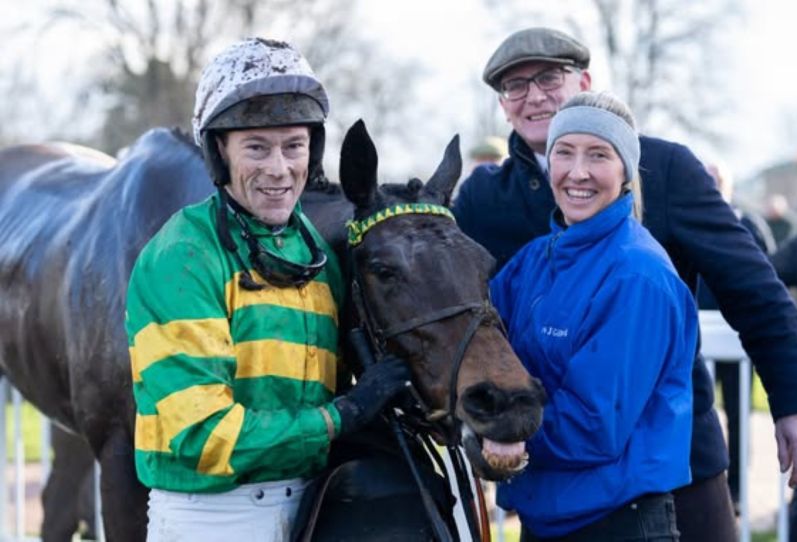 Aworkinprogress wins Surrey National at Lingfield January 2026