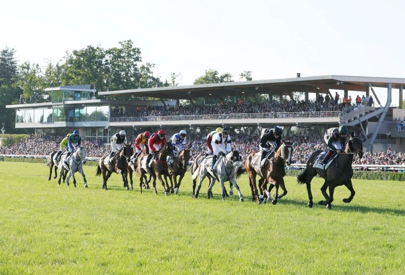 Lion d'Angers' Ascension Day meeting attracts 15,000